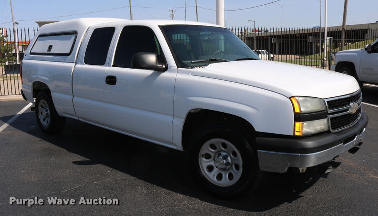 image for item DB4138 2006 Chevrolet Silverado 1500 Ext. Cab pickup truck
