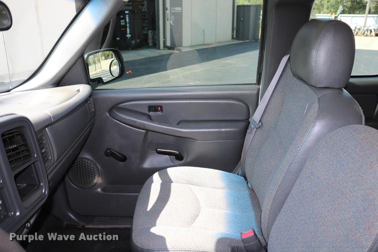 image for item DB4138 2006 Chevrolet Silverado 1500 Ext. Cab pickup truck