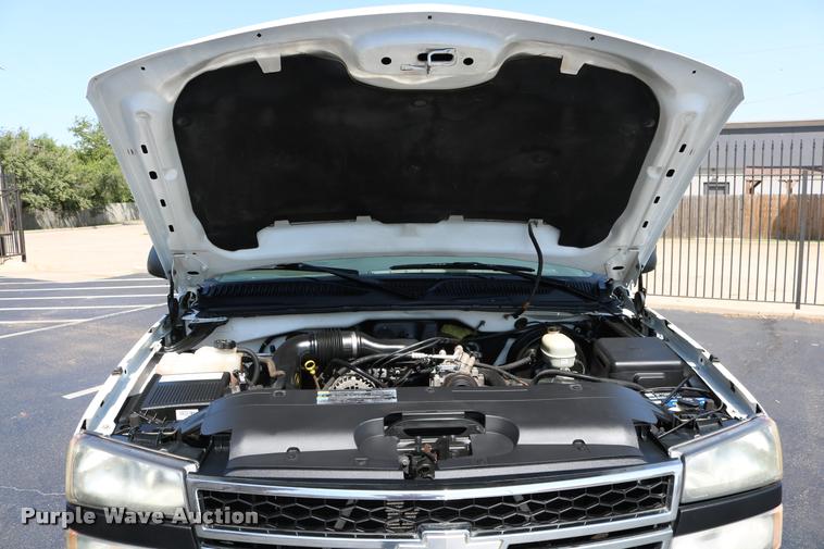 image for item DB4138 2006 Chevrolet Silverado 1500 Ext. Cab pickup truck