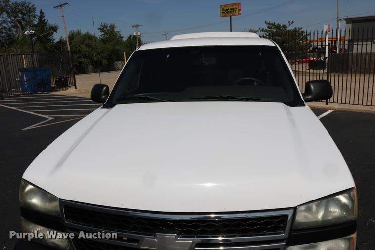 image for item DB4138 2006 Chevrolet Silverado 1500 Ext. Cab pickup truck