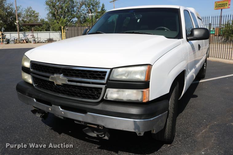 image for item DB4138 2006 Chevrolet Silverado 1500 Ext. Cab pickup truck