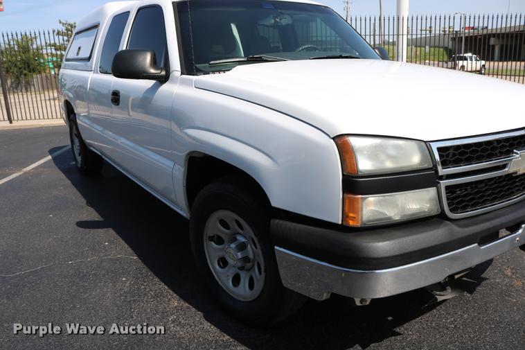 image for item DB4138 2006 Chevrolet Silverado 1500 Ext. Cab pickup truck