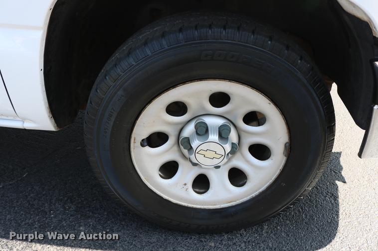 image for item DB4138 2006 Chevrolet Silverado 1500 Ext. Cab pickup truck