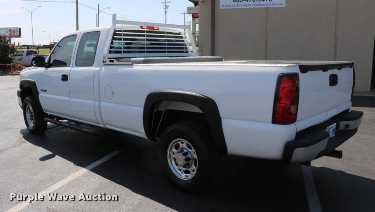 image for item DB4139 2006 Chevrolet Silverado 2500HD Ext. Cab pickup truck