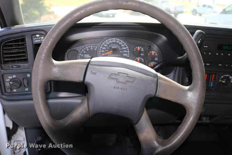 image for item DB4139 2006 Chevrolet Silverado 2500HD Ext. Cab pickup truck