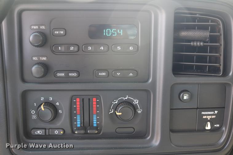 image for item DB4139 2006 Chevrolet Silverado 2500HD Ext. Cab pickup truck