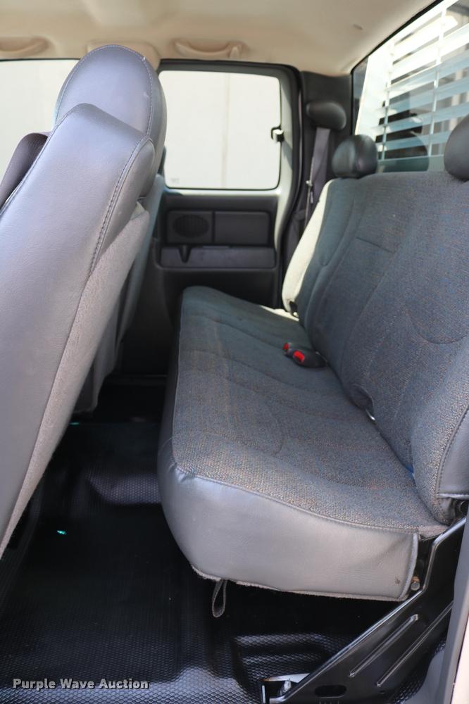 image for item DB4139 2006 Chevrolet Silverado 2500HD Ext. Cab pickup truck