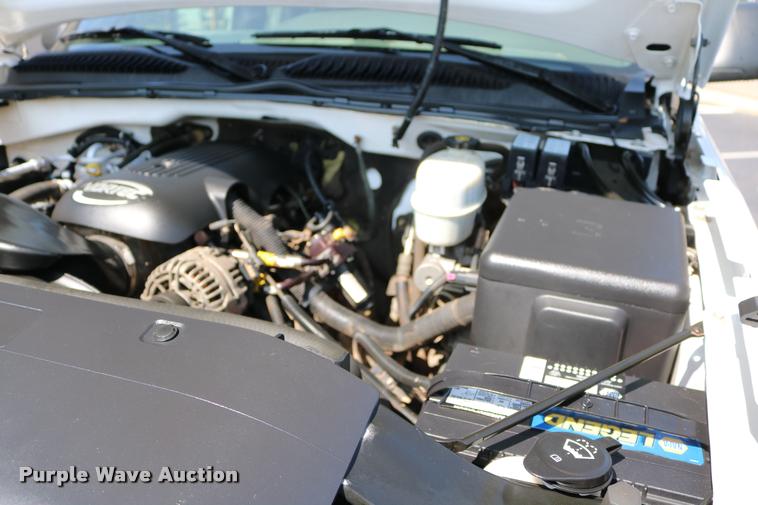 image for item DB4139 2006 Chevrolet Silverado 2500HD Ext. Cab pickup truck