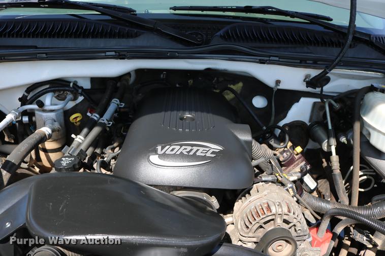 image for item DB4139 2006 Chevrolet Silverado 2500HD Ext. Cab pickup truck