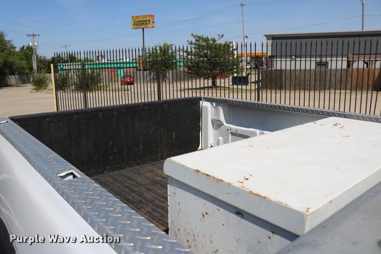 image for item DB4139 2006 Chevrolet Silverado 2500HD Ext. Cab pickup truck