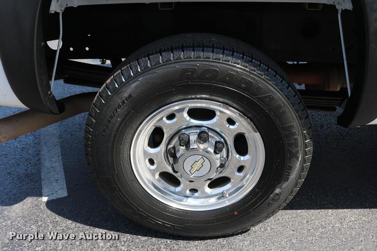 image for item DB4139 2006 Chevrolet Silverado 2500HD Ext. Cab pickup truck