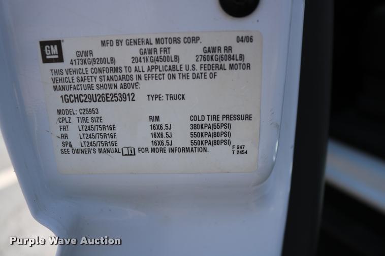 image for item DB4139 2006 Chevrolet Silverado 2500HD Ext. Cab pickup truck