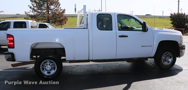 image for item DB4140 2007 Chevrolet Silverado 2500HD Ext. Cab pickup truck