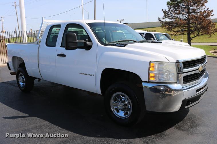 image for item DB4140 2007 Chevrolet Silverado 2500HD Ext. Cab pickup truck
