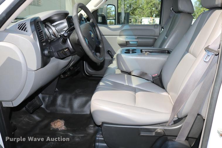 image for item DB4140 2007 Chevrolet Silverado 2500HD Ext. Cab pickup truck
