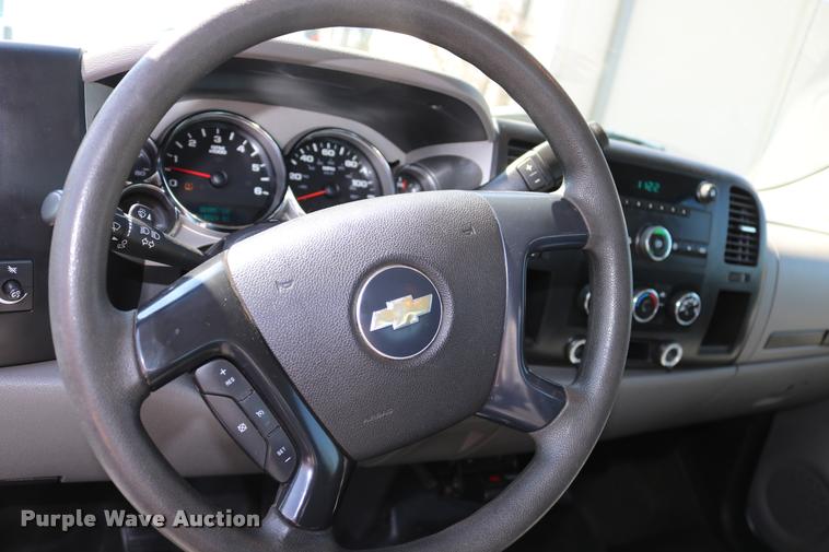 image for item DB4140 2007 Chevrolet Silverado 2500HD Ext. Cab pickup truck