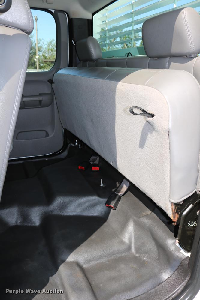 image for item DB4140 2007 Chevrolet Silverado 2500HD Ext. Cab pickup truck