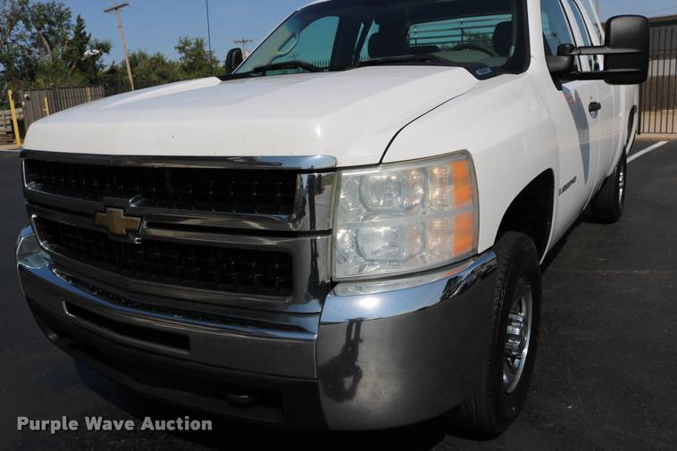 image for item DB4140 2007 Chevrolet Silverado 2500HD Ext. Cab pickup truck