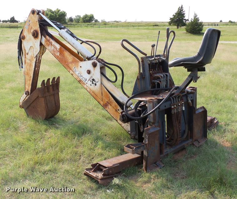 image for item DB4159 Melroe Bobcat 911 backhoe attachment