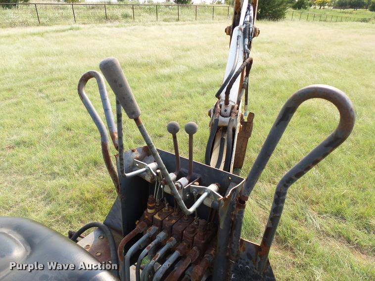 image for item DB4159 Melroe Bobcat 911 backhoe attachment