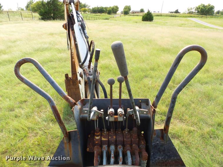 image for item DB4159 Melroe Bobcat 911 backhoe attachment