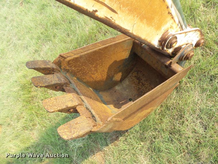 image for item DB4159 Melroe Bobcat 911 backhoe attachment