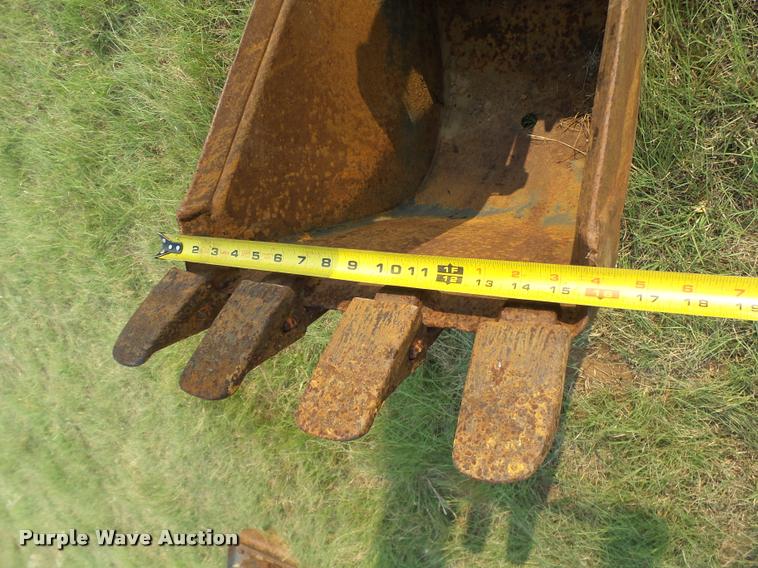 image for item DB4159 Melroe Bobcat 911 backhoe attachment