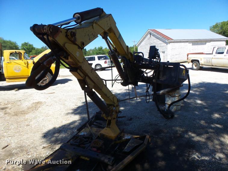 image for item DB5869 1997 New Holland 7740 tractor