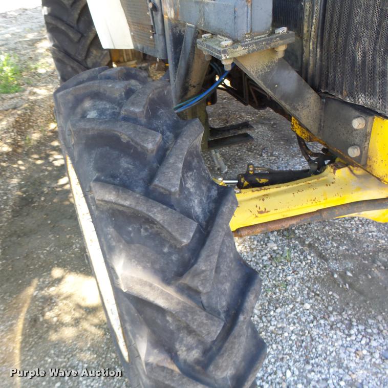 image for item DB5869 1997 New Holland 7740 tractor