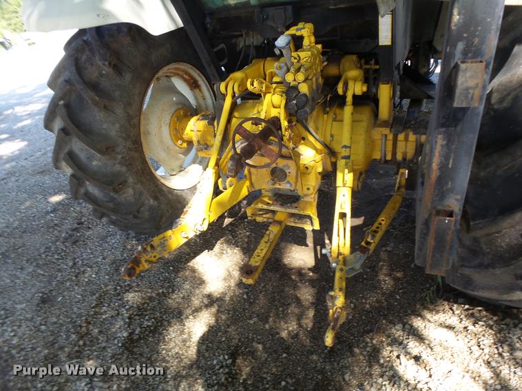 image for item DB5869 1997 New Holland 7740 tractor