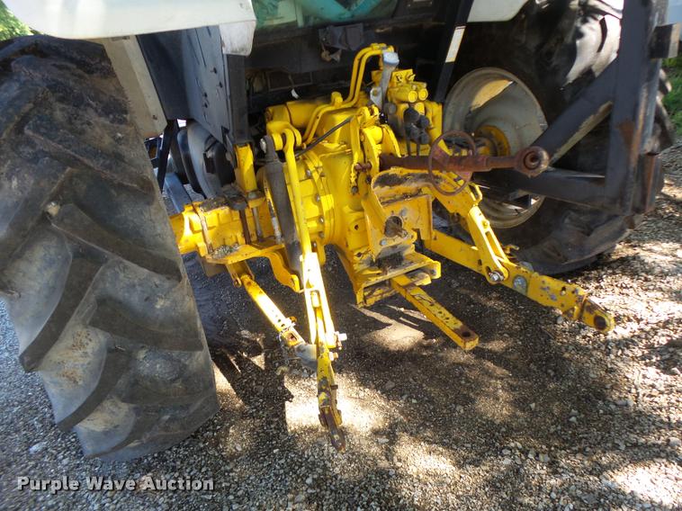 image for item DB5869 1997 New Holland 7740 tractor