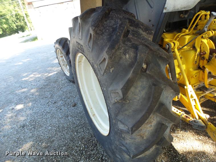 image for item DB5869 1997 New Holland 7740 tractor