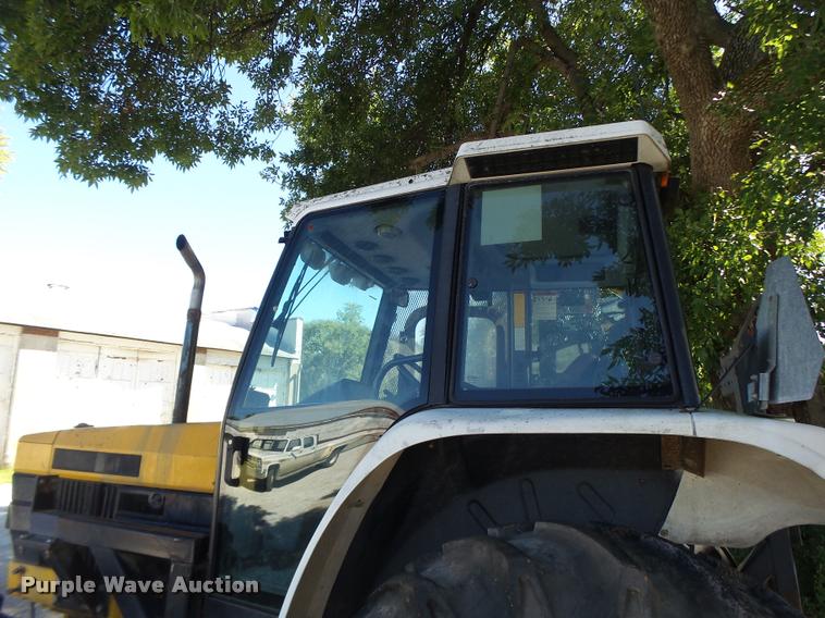 image for item DB5869 1997 New Holland 7740 tractor