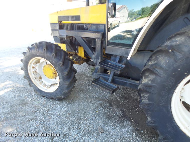 image for item DB5869 1997 New Holland 7740 tractor