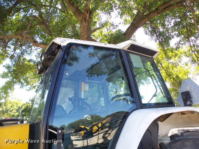 image for item DB5869 1997 New Holland 7740 tractor