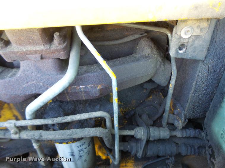 image for item DB5869 1997 New Holland 7740 tractor