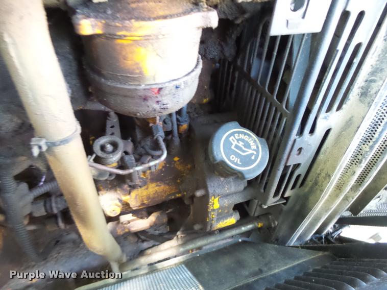 image for item DB5869 1997 New Holland 7740 tractor