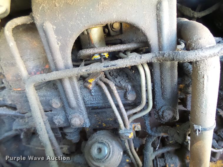 image for item DB5869 1997 New Holland 7740 tractor