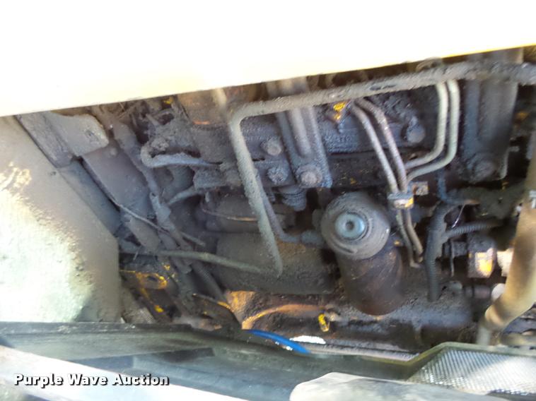 image for item DB5869 1997 New Holland 7740 tractor