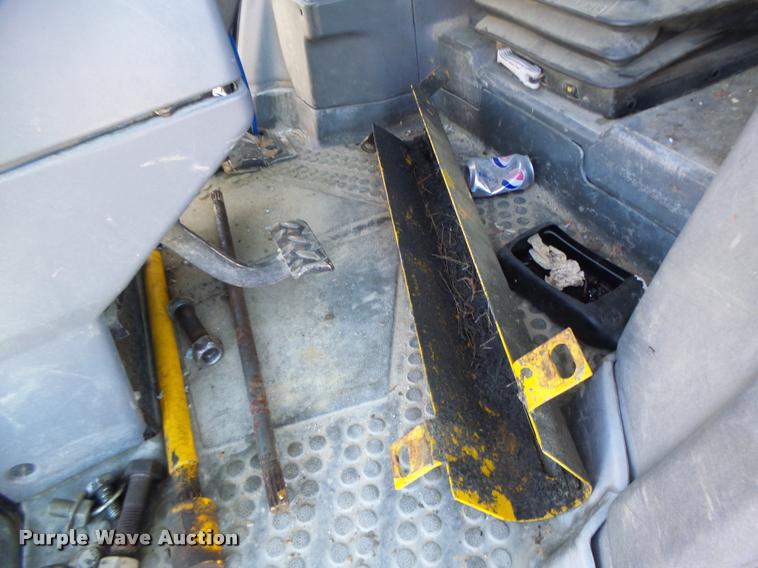 image for item DB5869 1997 New Holland 7740 tractor