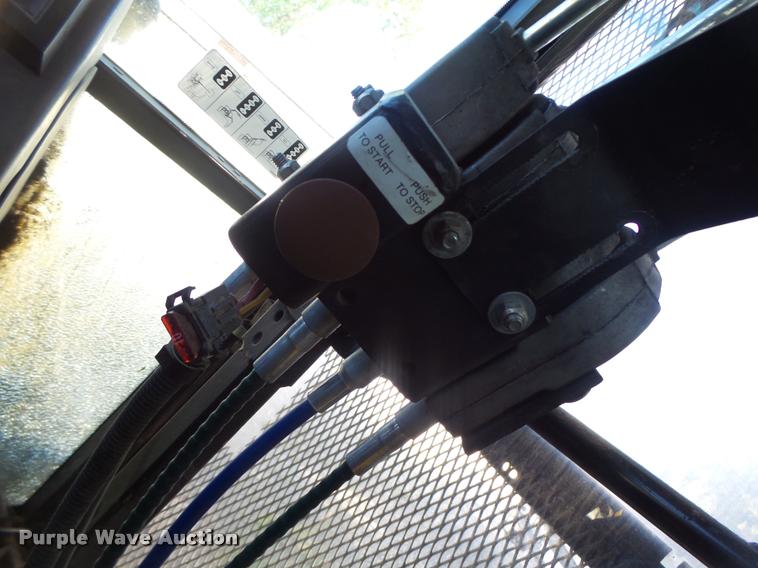 image for item DB5869 1997 New Holland 7740 tractor