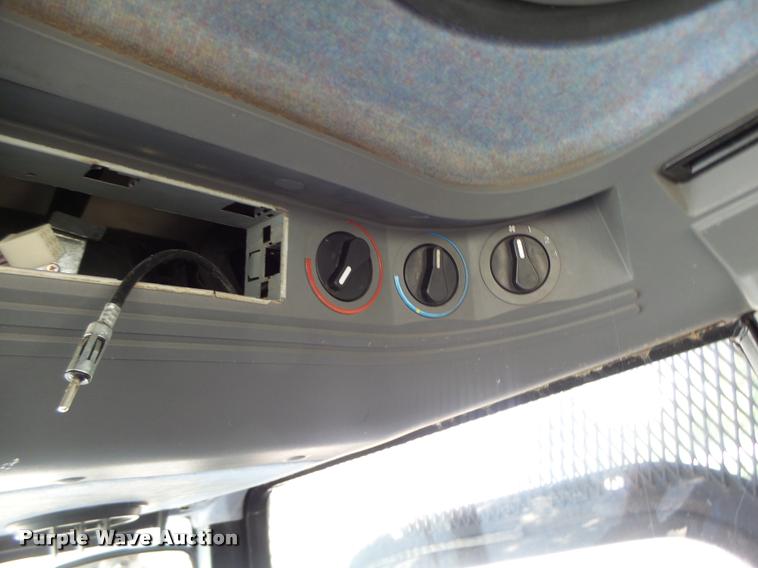 image for item DB5869 1997 New Holland 7740 tractor