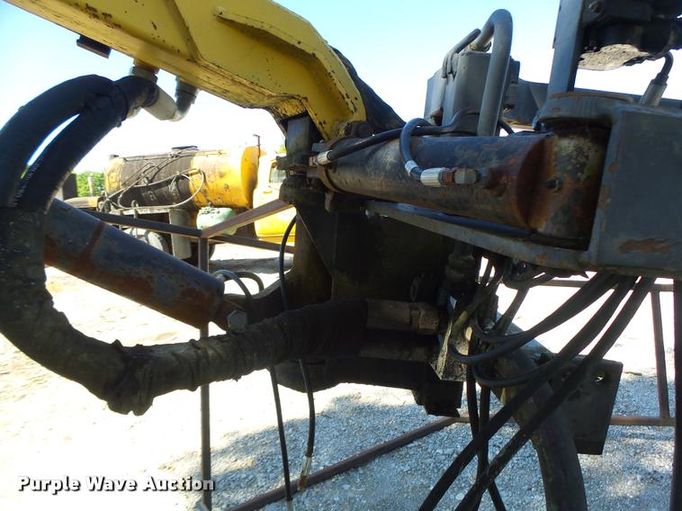 image for item DB5869 1997 New Holland 7740 tractor