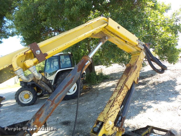 image for item DB5869 1997 New Holland 7740 tractor