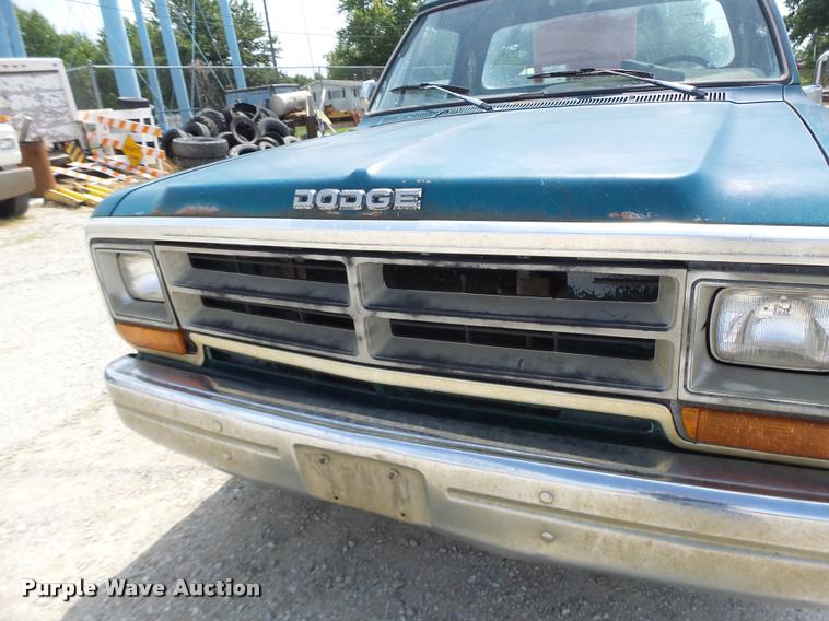 image for item DB5876 1989 Dodge W150 pickup truck