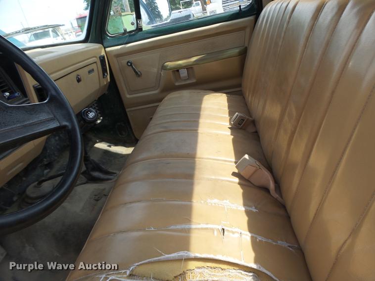 image for item DB5876 1989 Dodge W150 pickup truck