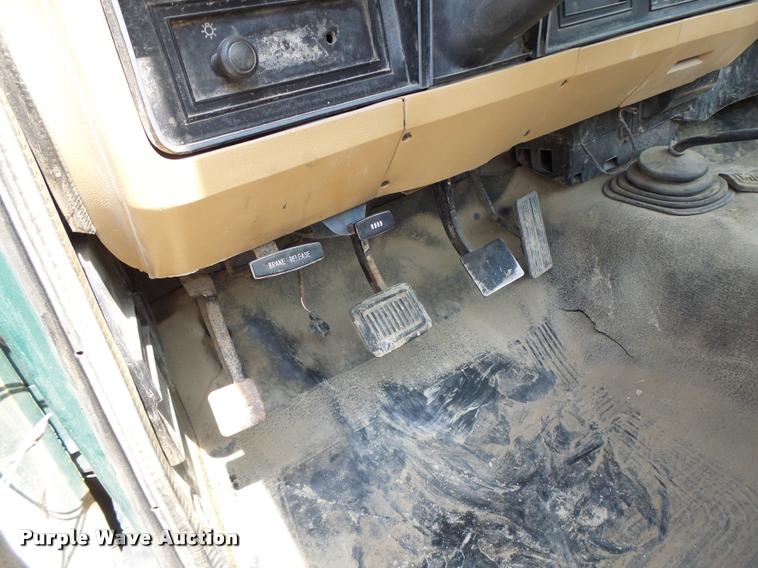 image for item DB5876 1989 Dodge W150 pickup truck