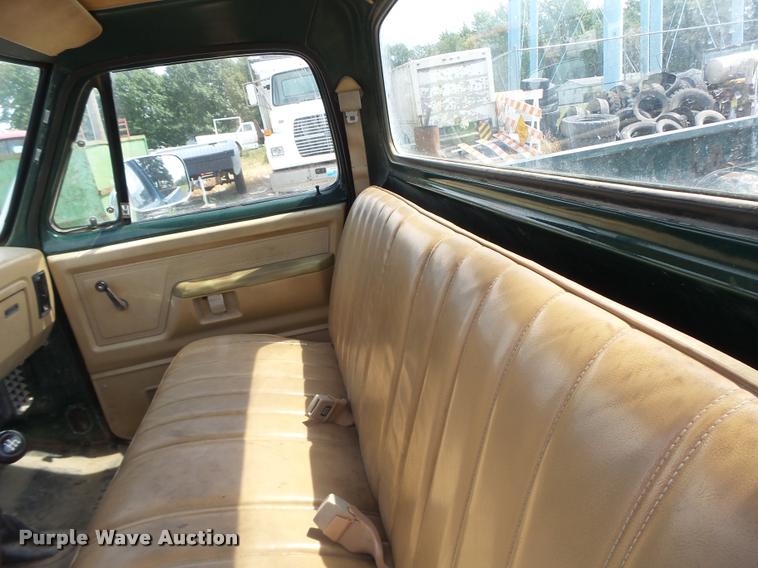 image for item DB5876 1989 Dodge W150 pickup truck
