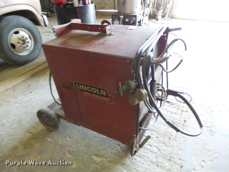 image for item DB5877 Lincoln Idealarc SP200 wire feed welder