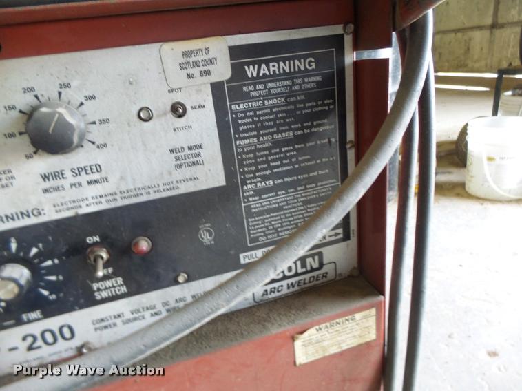 image for item DB5877 Lincoln Idealarc SP200 wire feed welder